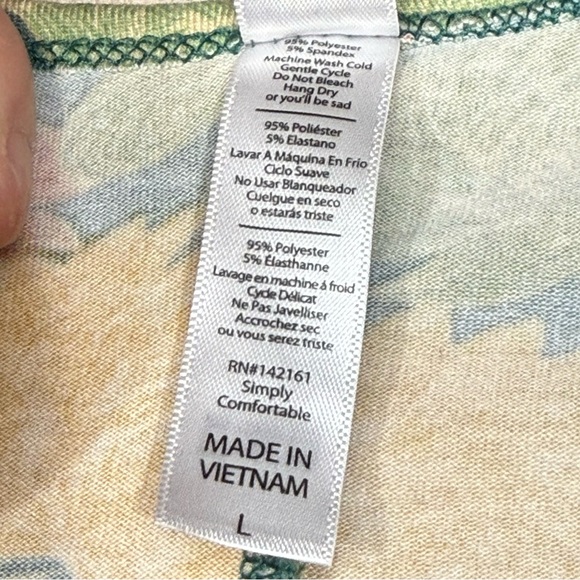 LuLaRoe - Perfect T - Floral Print Top - Size Large - NWT - Picture 7 of 14